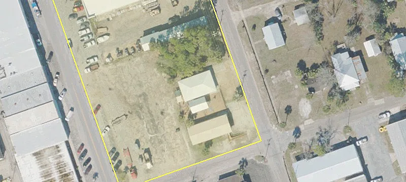 218 Long Ave