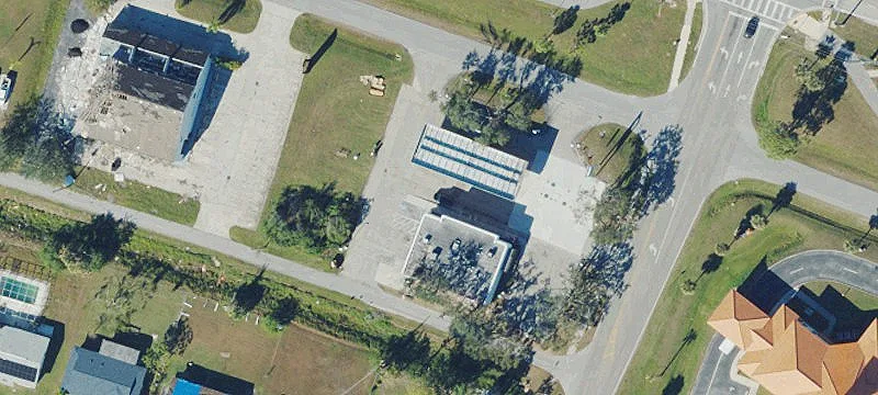 14290 Tamiami Trl