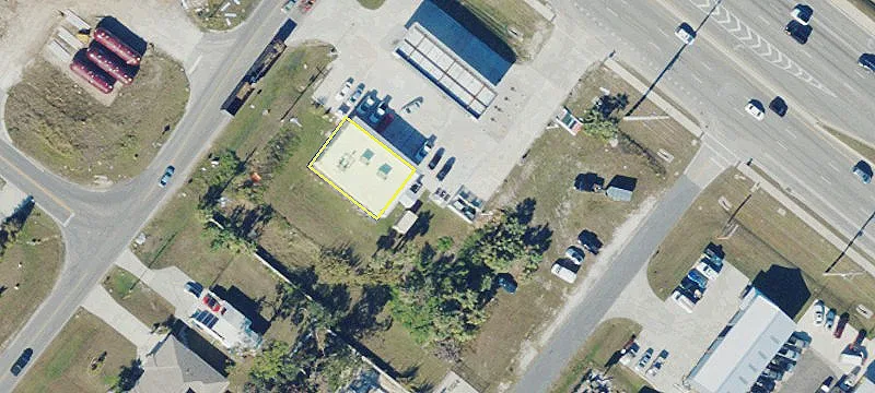 41 Tamiami Trl