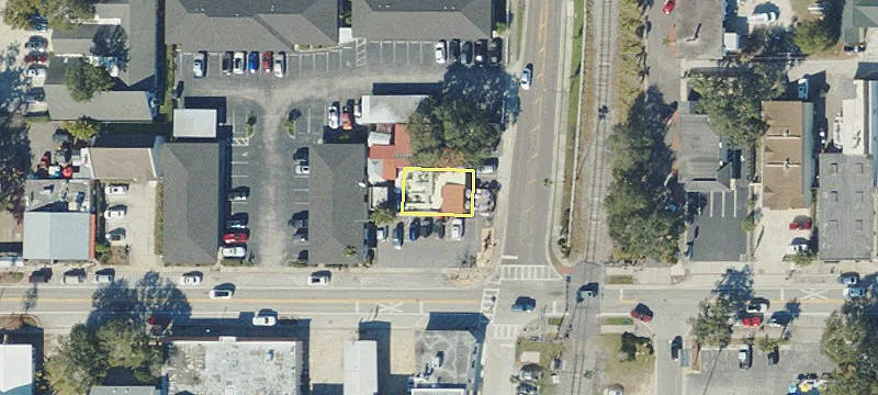 915 Main St