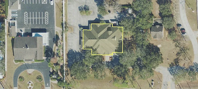 1295 Saxon Blvd