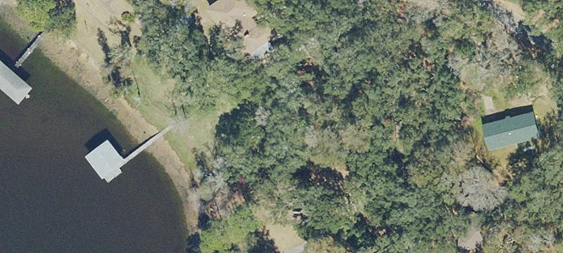 Lakeside Dr