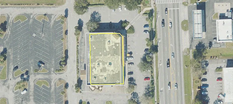 1587 Courtenay Pkwy