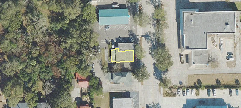 228 Woodland Blvd