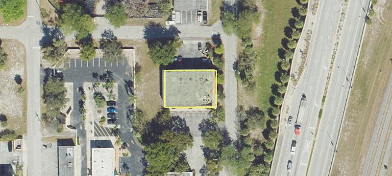 81 Deerfield Ave