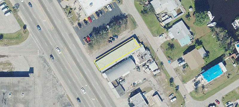 1128 Tamiami Trl