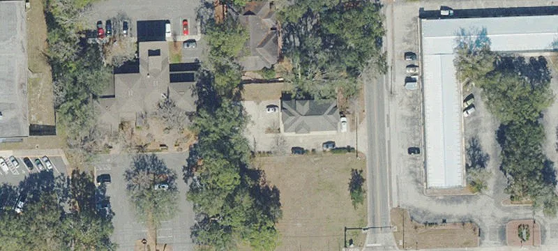 1912 Debarry Ave