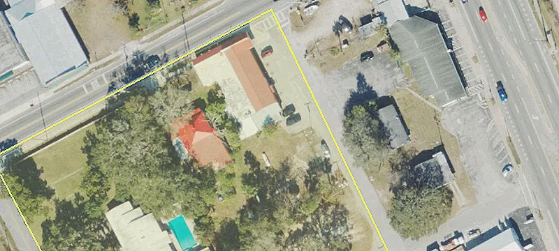 3201 Main St
