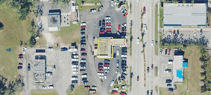 1305 Tamiami Trl