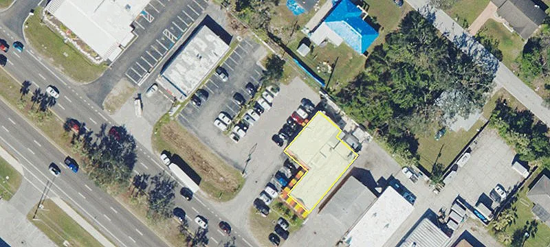 2390 Tamiami Trl