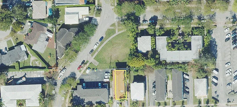 232 Zamora Ave