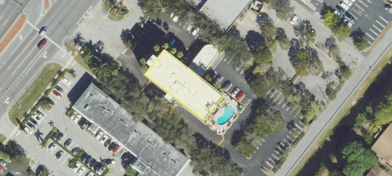 1910 Palm Bch Lks Blvd