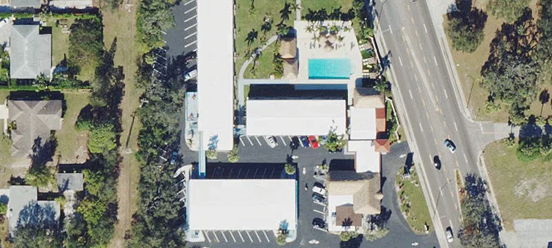 4675 Tamiami Trl