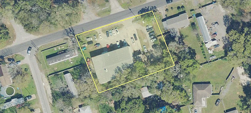 453 Van Pelt Ln