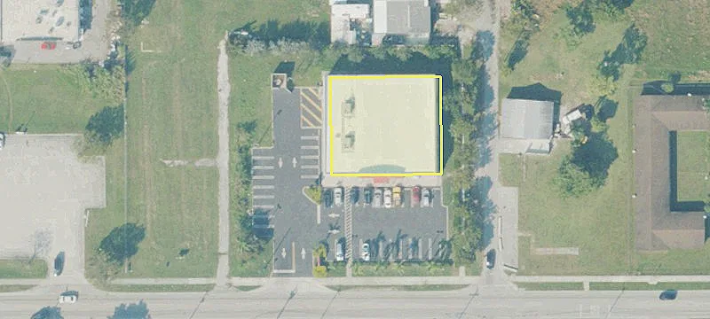 904 Palm Dr