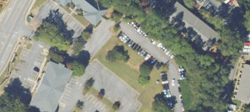 912 Holcomb Brg Rd