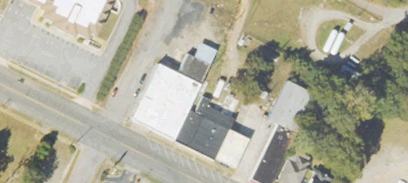 320 Main St