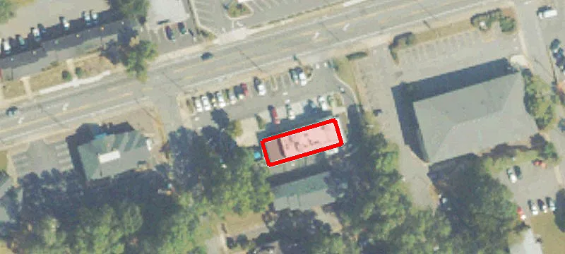 795 Baxter St