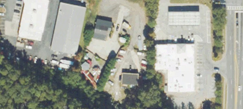 6637 Covington Hwy