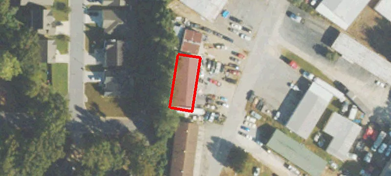 109 Commercial Ave