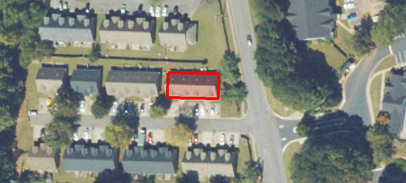 100 Rosehip Ln