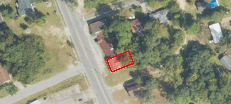 1005 Main St
