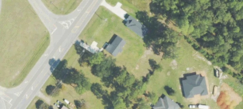 294 Leslie Hwy