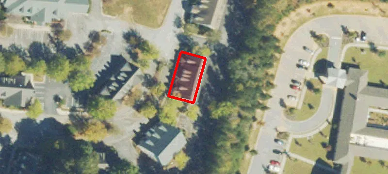 110 Howard Ln