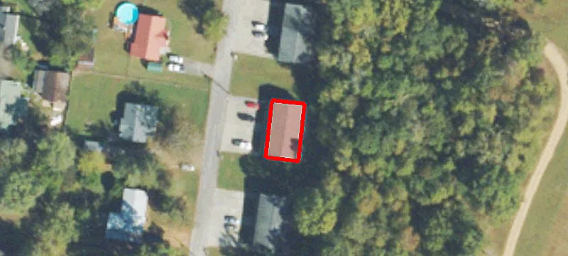 135 Ee Ave