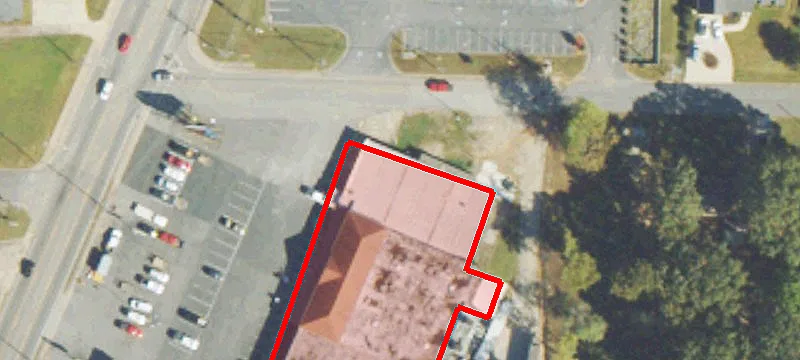560 Main St