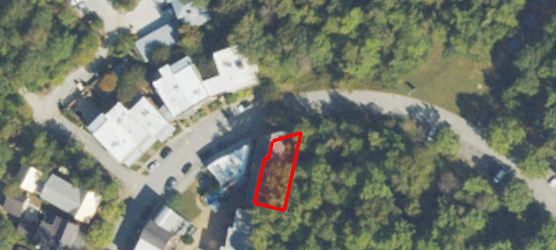 9077 Selborne Ln