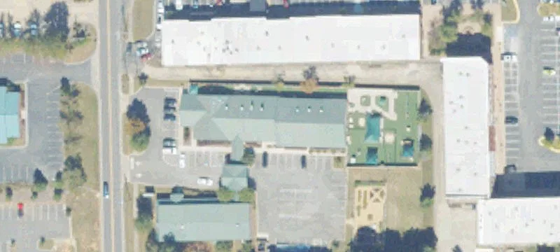 676 Henderson Dr