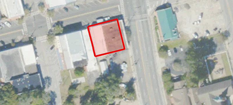 3942 Main St