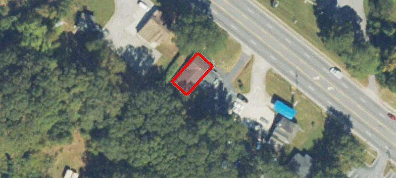 7495 Covington Hwy