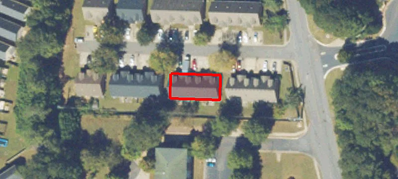 400 Rosehip Ln
