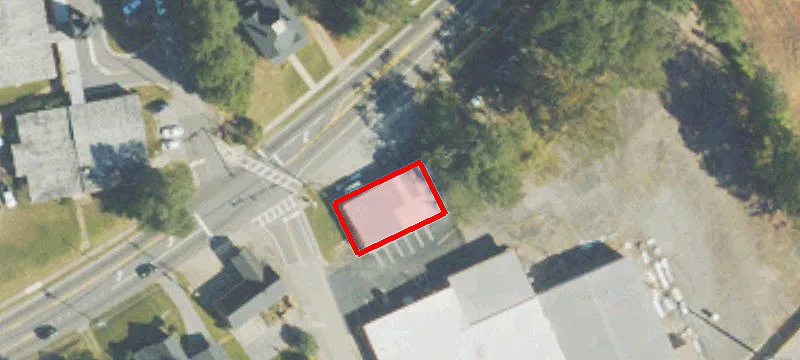 302 College St