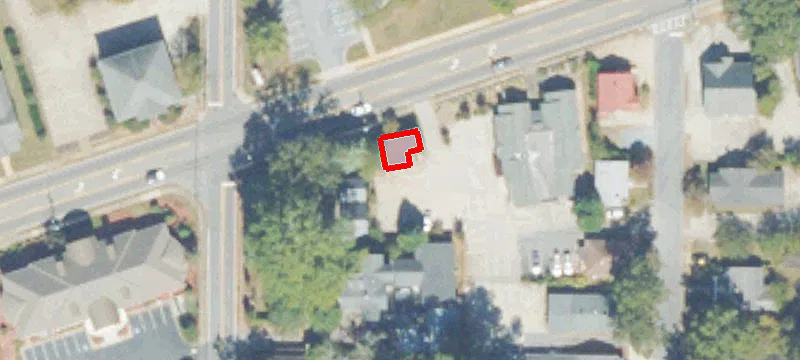 305 Main St