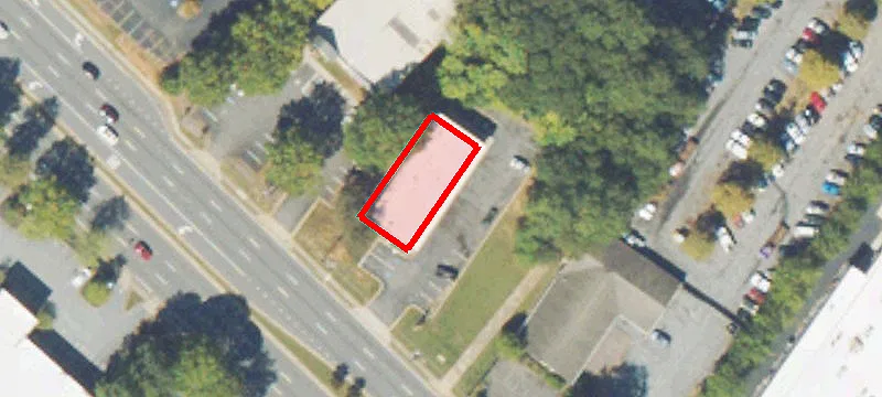 820 Holcomb Brg Rd