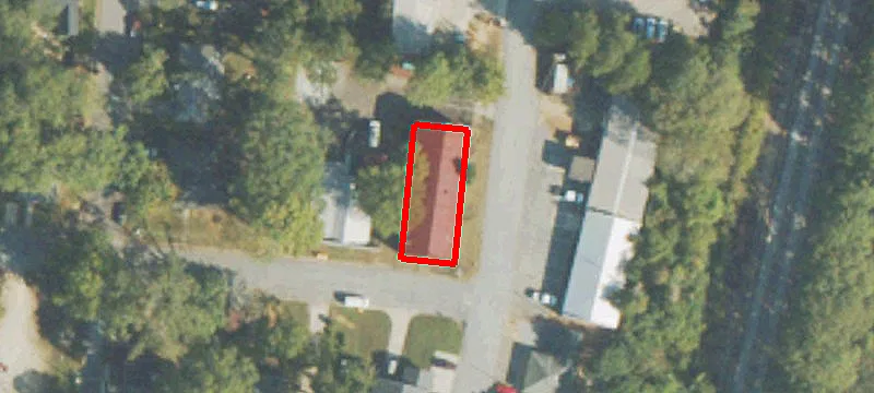 24 Lee St