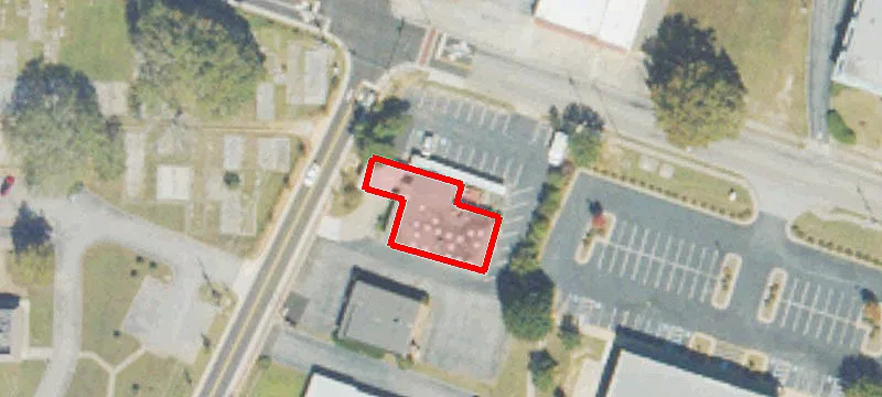 1035 Main St