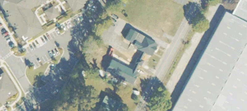 325 Smt SE St