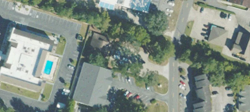 352 Commercial Dr