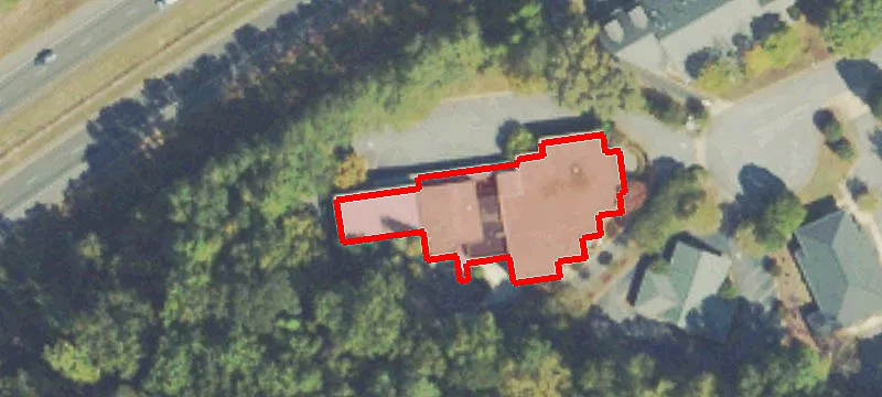220 Hawthorne Park