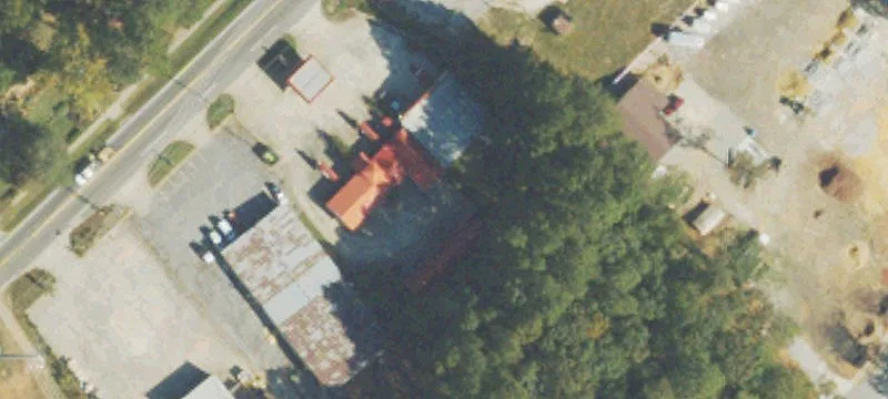 334 College St