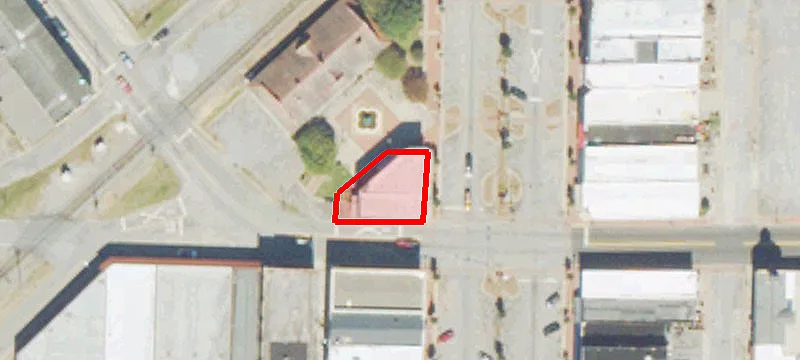 101 Main St