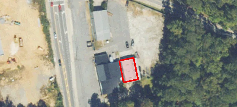 4080 Main St