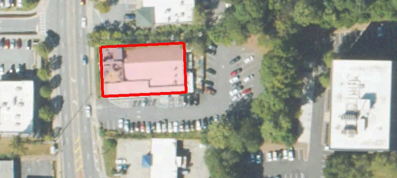 5825 Roswell Rd