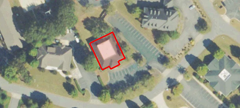 330 Hawthorne Ln