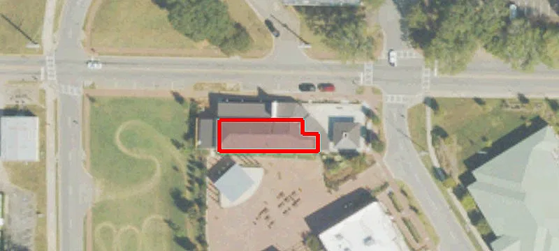 300 Main St