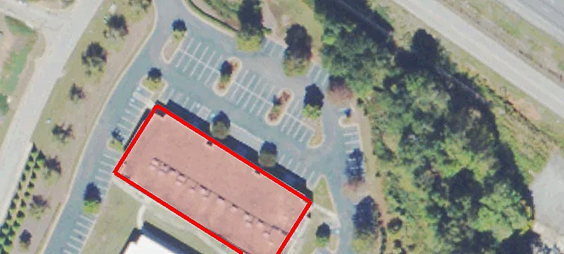 3211 Iris Dr